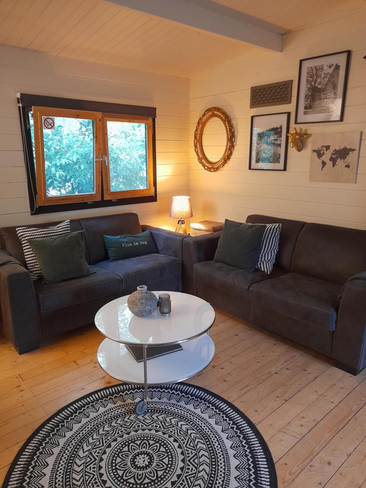 Carpe Diem, Het Ruime Chalet Met Houtkachel Nabij Wildlands Emmen Schoonebeek Стая снимка